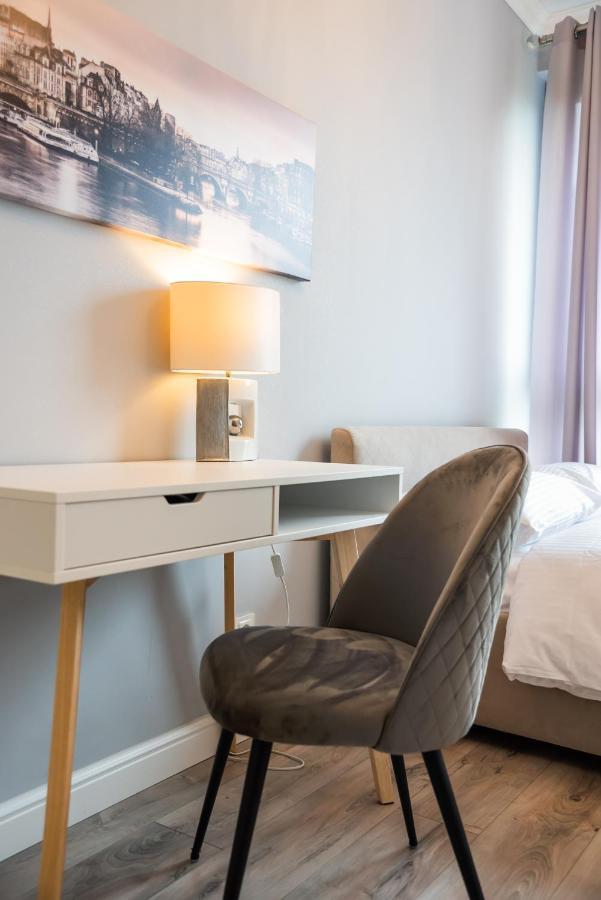 Prestige Verdant Apartment Варшава Экстерьер фото